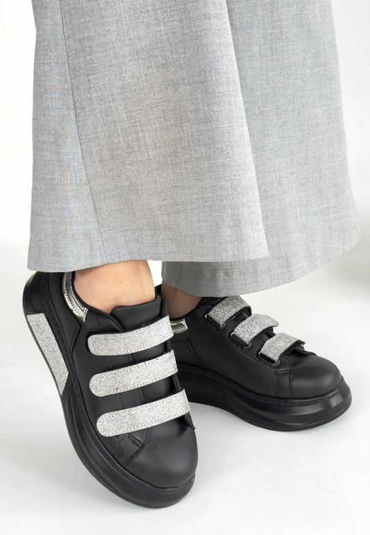 Elika Siyah Cilt Simli Cırt Cırtlı Spor Ayakkabı