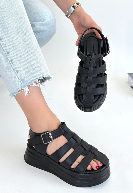 Toten Siyah Cilt Kemerli Sandalet