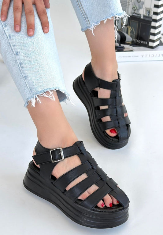 Toten Siyah Cilt Kemerli Sandalet