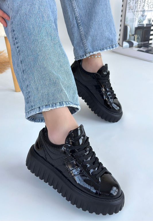 Gesti Siyah Rugan Bağcıklı Spor Ayakkabı