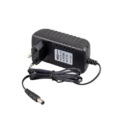 18 VOLT - 1 AMPER 5.5*2.5 UÇLU YERLİ ÜRETİM PRİZ TİPİ ADAPTÖR