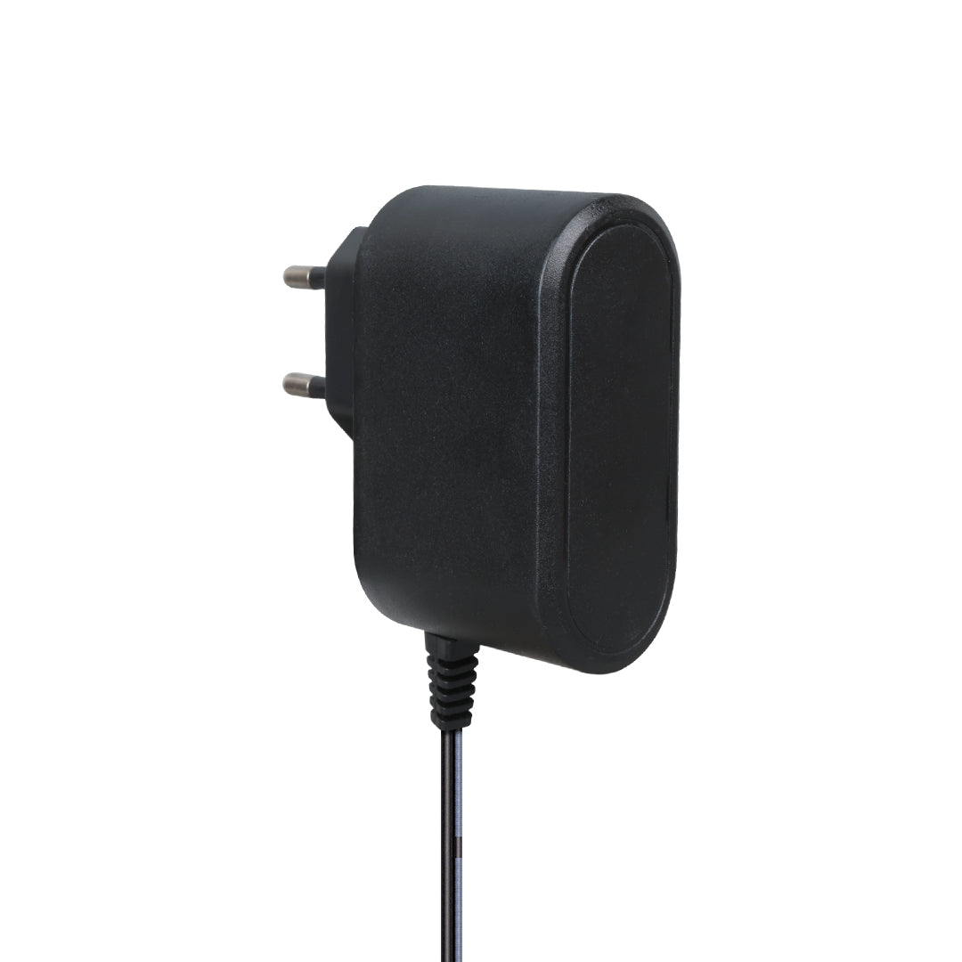 5 VOLT - 2 AMPER 2.5*0.7 İNCE UÇ YERLİ ÜRETİM PRİZ TİPİ TABLET PC ADAPTÖRÜ