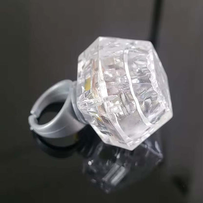 Kristal Tasarımlı Led Glow Işıklı 3 Modlu Gümüş Yüzük 3.5 x 5 cm