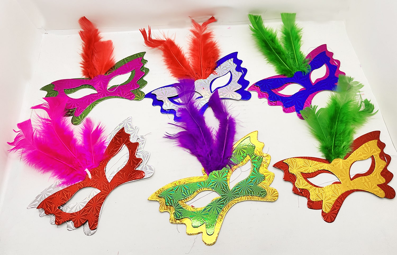 Renkli Parti Maskesi 6&amp;apos;lı | Tüylü Karton Maske Seti (Lastikli)