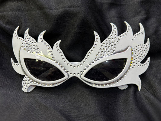 Taşlı Göz Kamaştıran Gecenin Yıldızı Beyaz Parti Alev Gözlük